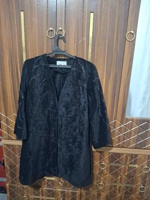 مانتو مخمل|لباس|دورود, |دیوار