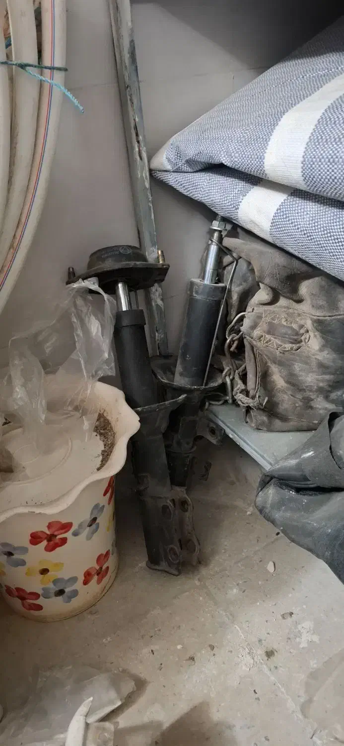 گلگیر پژو صندوق عقب کمک تیبا ساینا|قطعات یدکی و لوازم جانبی|همدان, |دیوار