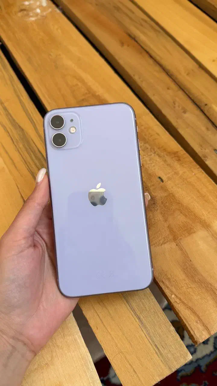 iPhone 11 normal 128g|موبایل|شیراز, قالیشویی|دیوار