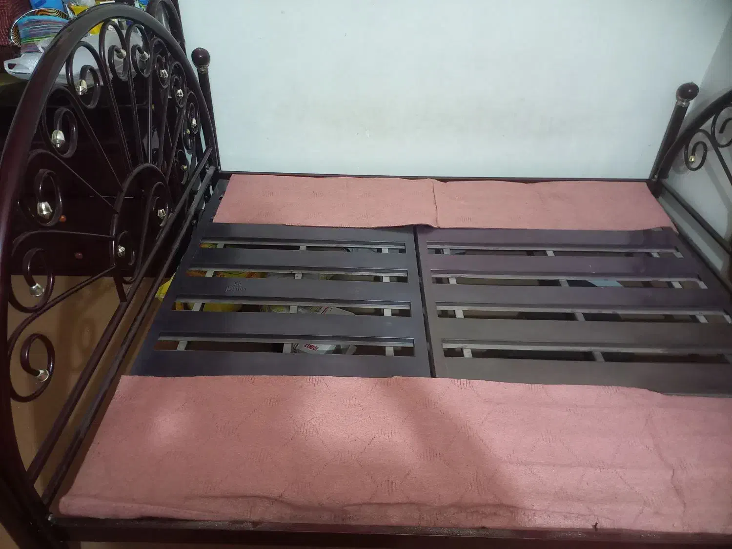 تخت خواب دو نفره فلزی|تخت و سرویس خواب|مبارکه, |دیوار