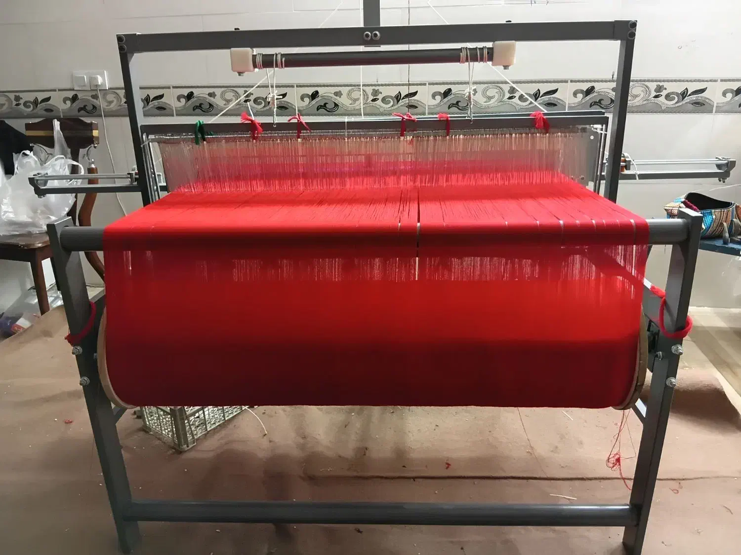 چله قرمز کاموا|چرخ خیاطی و ریسندگی|علیآباد کتول, |دیوار