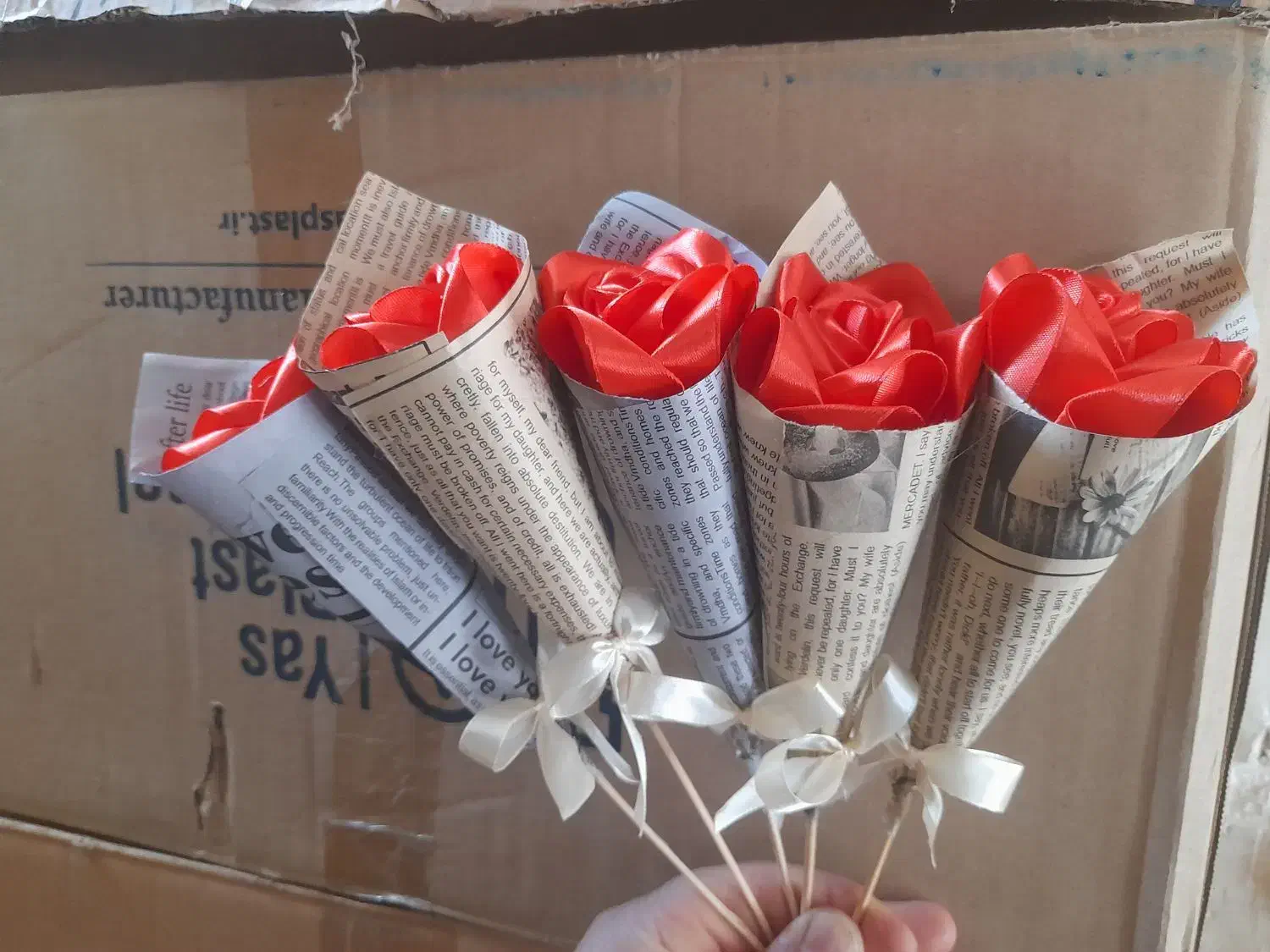 شاخه گل روز مادر|گل مصنوعی|بروجرد, |دیوار