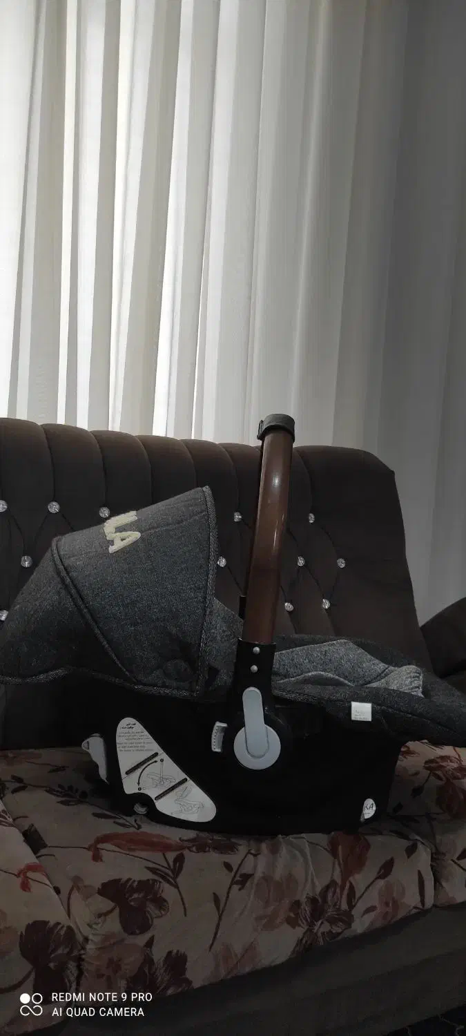 کریر|کالسکه و لوازم جانبی|میانه, |دیوار