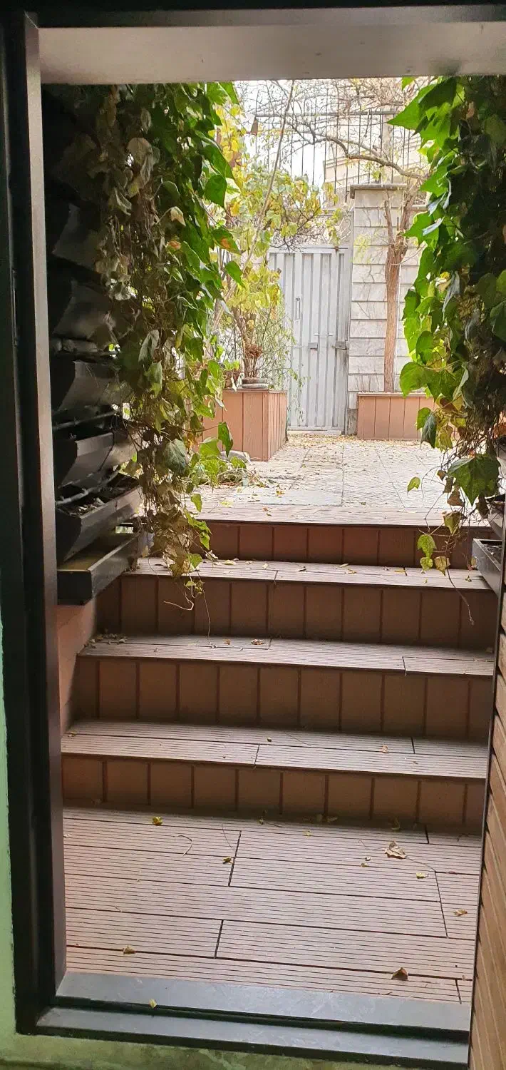 ۲۴۰ متر مستغلات ۱۴۰ متر +۶۵ متر زیر زمین