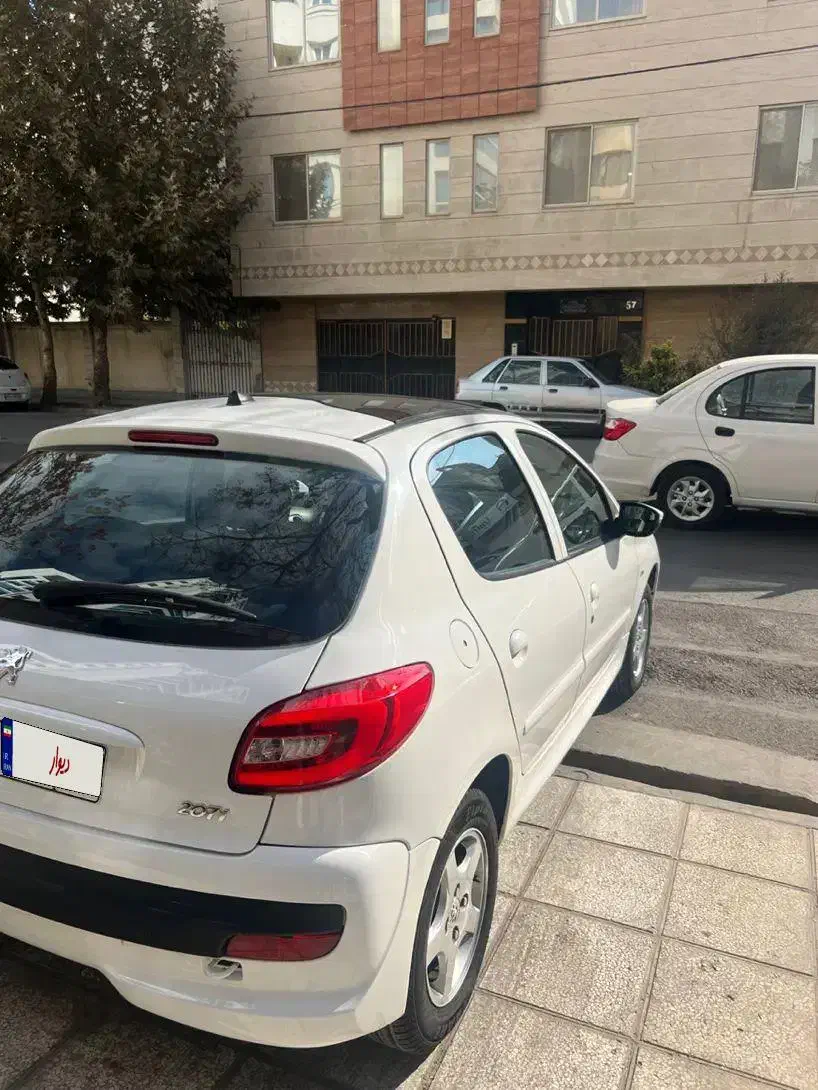 پژو ۲۰۷ سقف شیشه ای|خودرو سواری و وانت|مشهد, آبادگران|دیوار