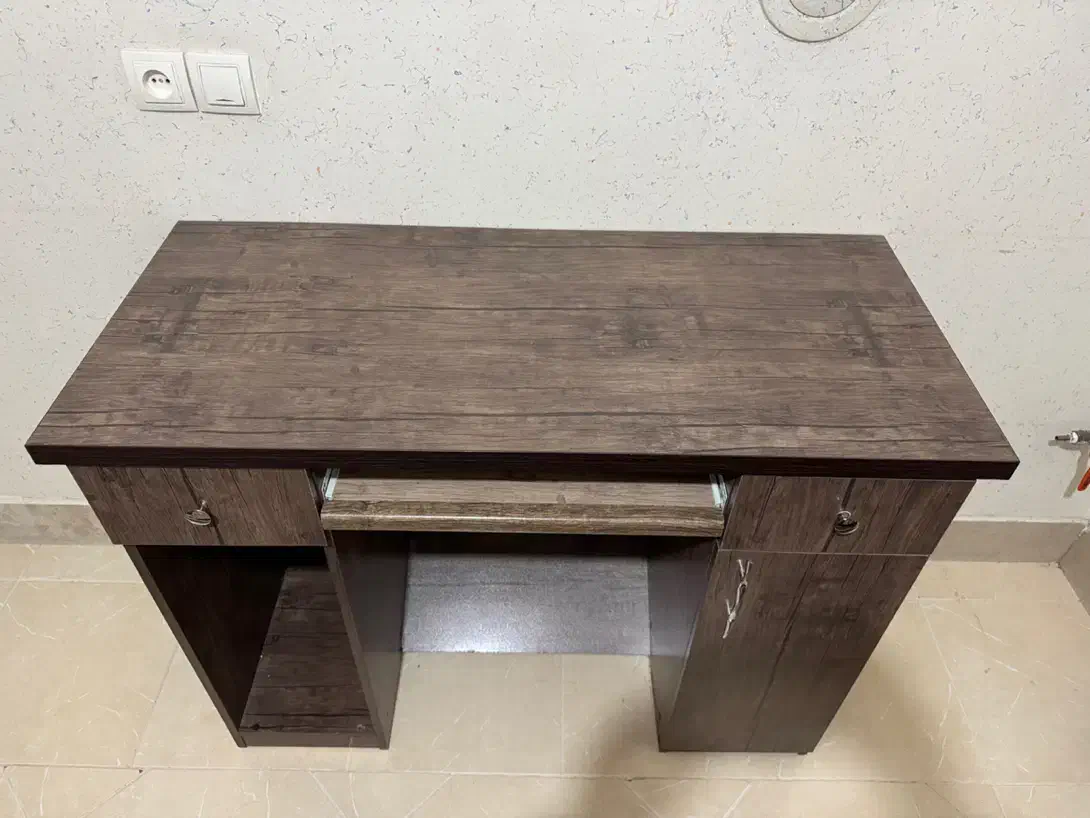 میز کامپیوتر|میز تحریر و کامپیوتر|برخوار, |دیوار