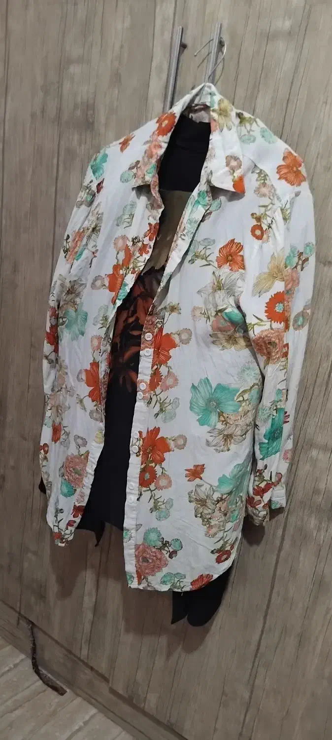 لباس|لباس|نیشابور, میدان حافظ|دیوار