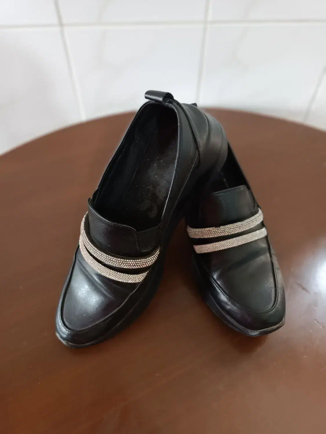 تعدادی کفش در حد خیلی نو|کیف، کفش، کمربند|ممقان, |دیوار