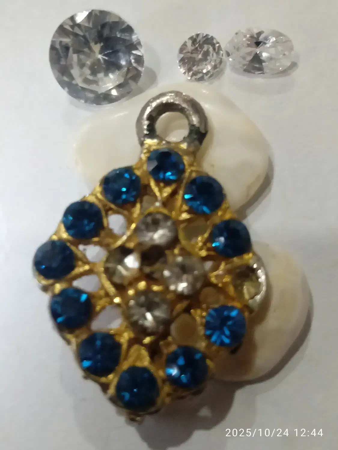 دو عدد الماس حدود۶قیراط ویک یاقوت برمه|جواهرات|سلفچگان, |دیوار