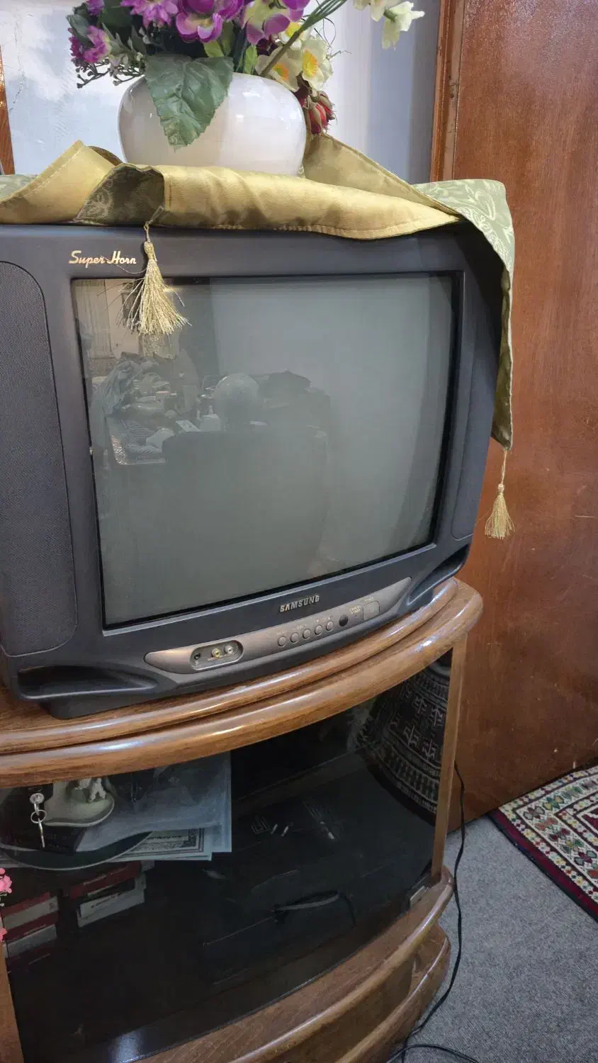 تلویزیون ۲۴ اینچ ساسونگ کره|تلویزیون و پروژکتور|لاهیجان, شیشه گران|دیوار