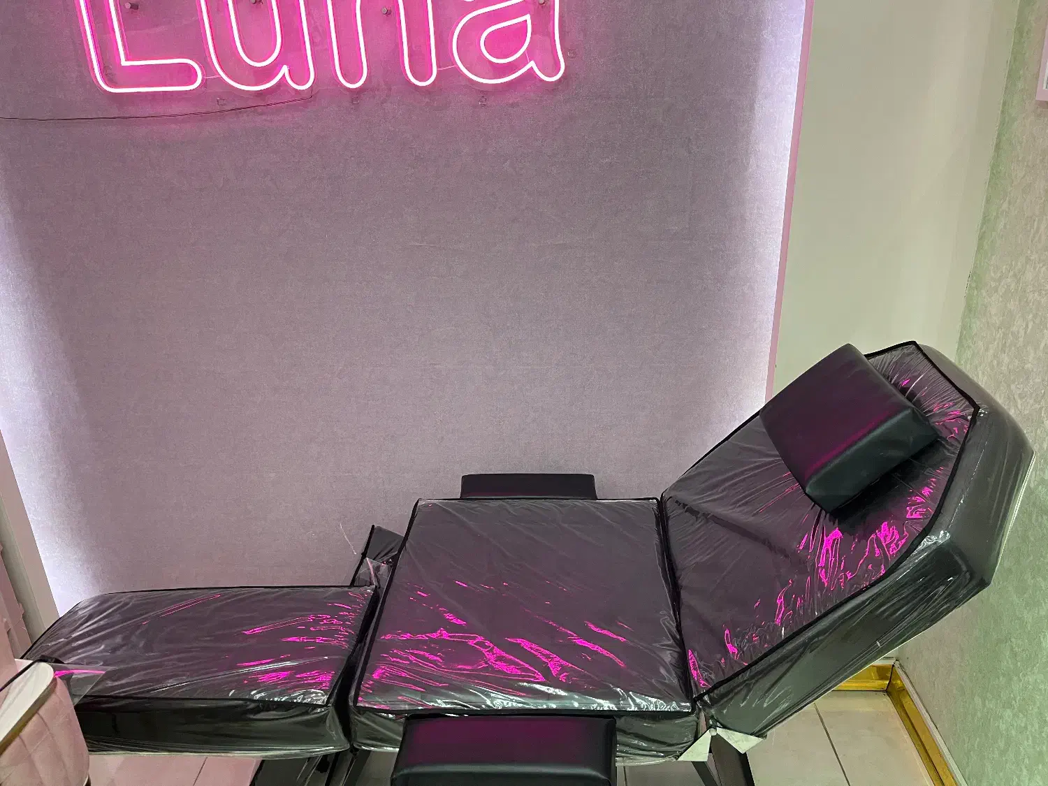 تخت تاشو تاتو،مژه،ماساژ|آرایشی، بهداشتی، درمانی|اسلامشهر, باغ فیض|دیوار