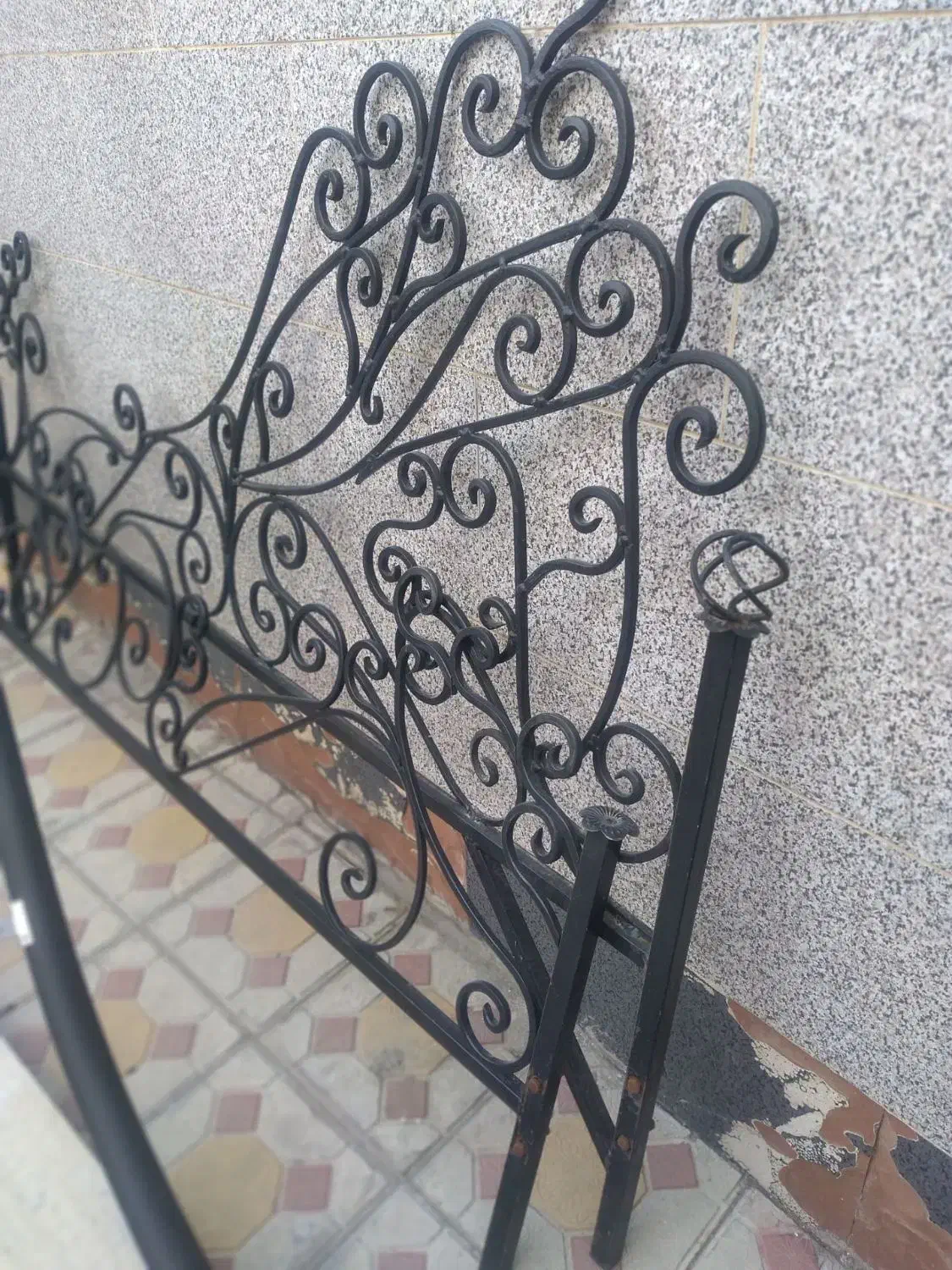 با سلام تختخواب فلزی تمیز سالم کمبودجا|تخت و سرویس خواب|بستان آباد, |دیوار