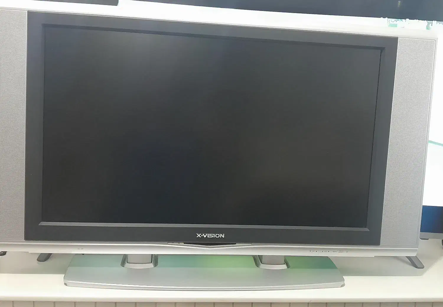 تلویزیون LCD 32 اینچ X.vison|تلویزیون و پروژکتور|گرگان, |دیوار