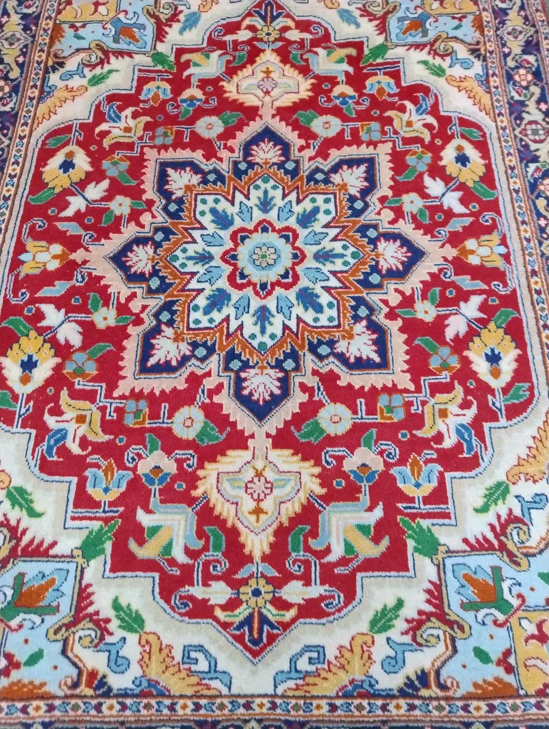 قالیچه ۱ونیم در۲دستباف سالم وخوابدار|فرش|تبریز, |دیوار