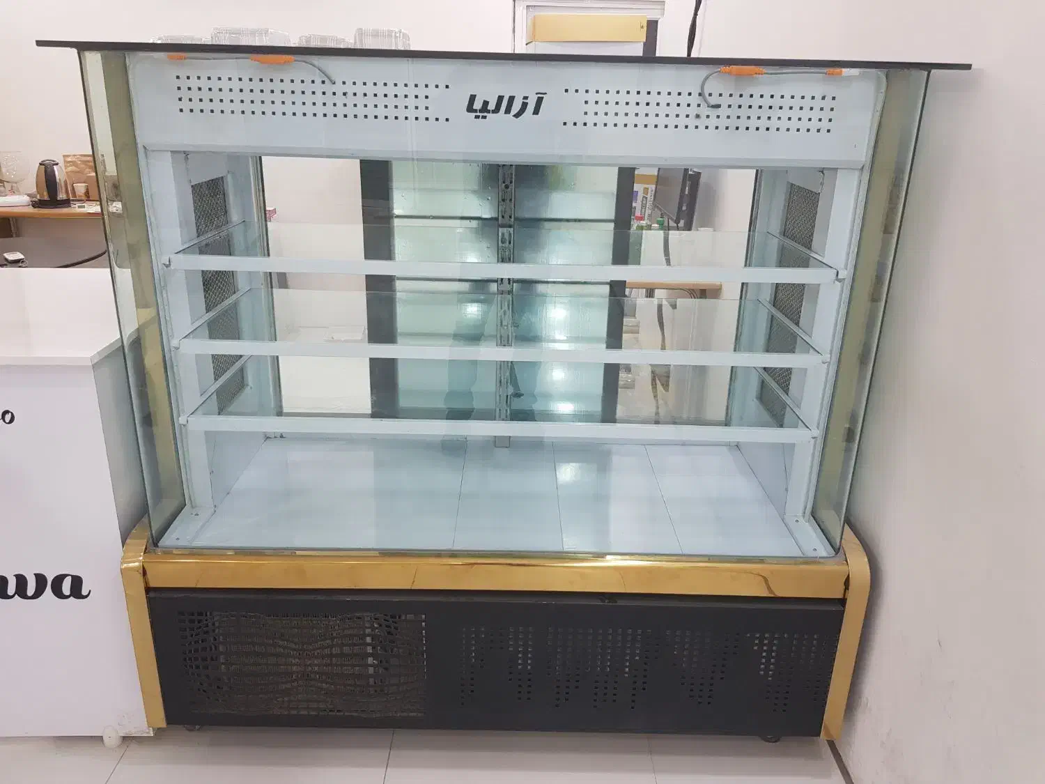 یخچال و فریزر بستنی و ترازو|فروشگاه و مغازه|زابل, |دیوار