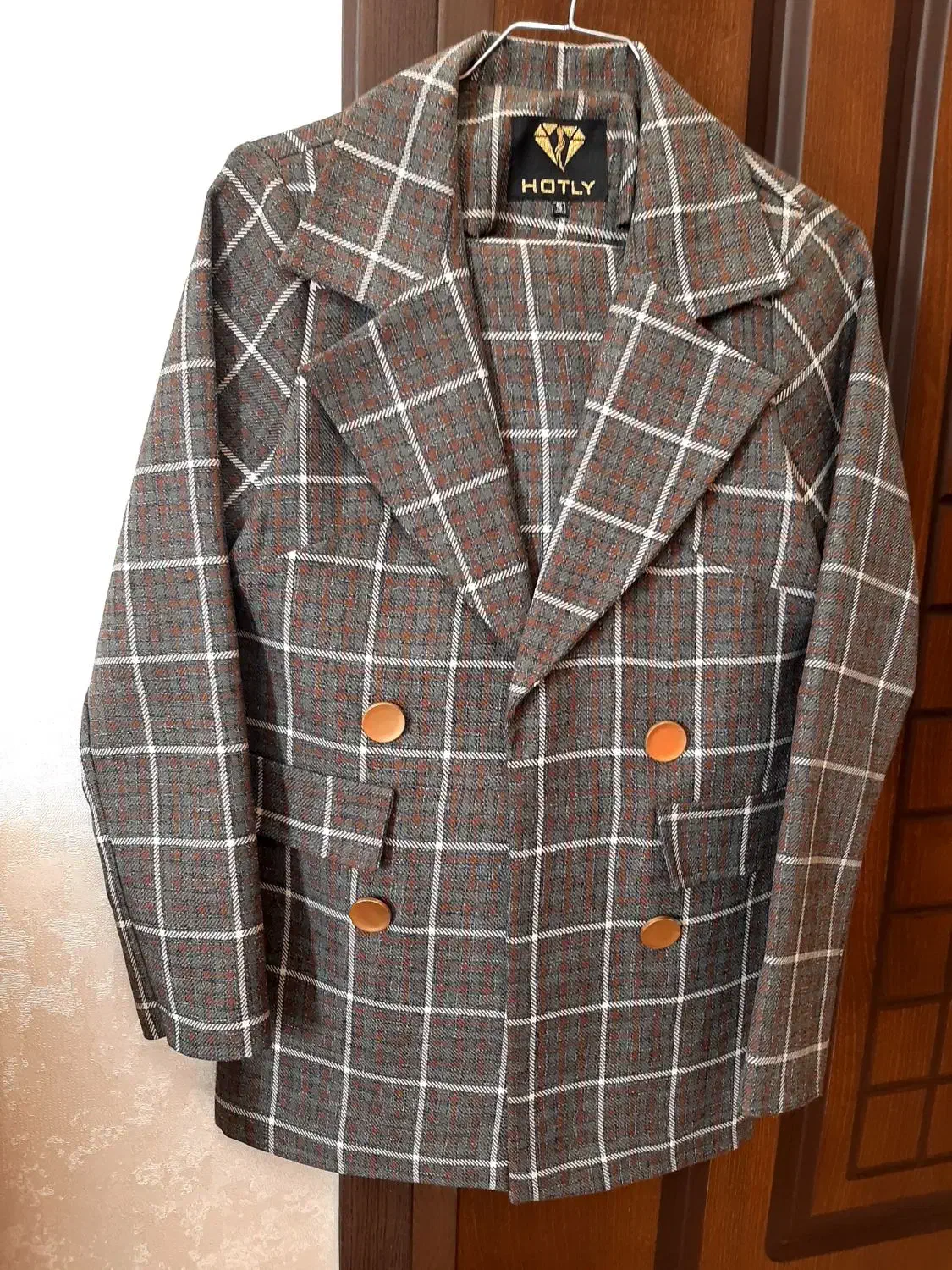 کت شلوار پاییزی|لباس|رشت, بوسار|دیوار