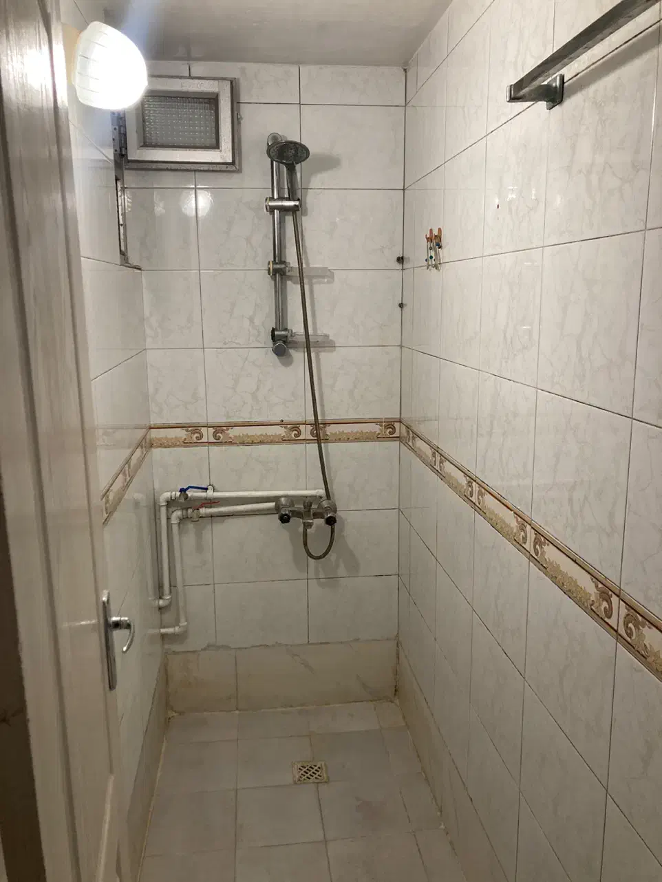 ۱۲۵ متر خیابان الوند