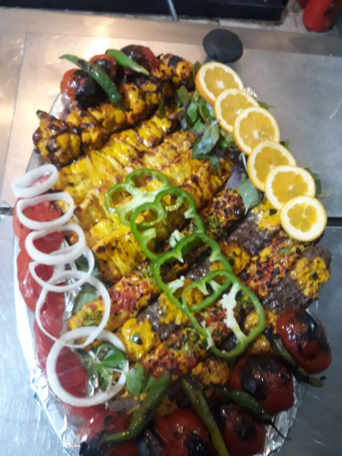 منشی خانم و سالنکار اقا یا خانم|استخدام خدمات فروشگاه و رستوران|همدان, |دیوار