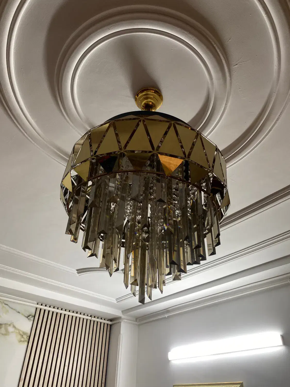 لوستر کنترل دار|لوستر و چراغ آویز|لاهیجان, طالقانی|دیوار