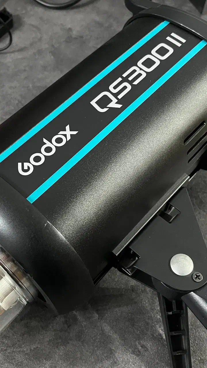 نور گوداکس / 300 QS|دوربین عکاسی و فیلم‌برداری|مشهد, جانباز|دیوار