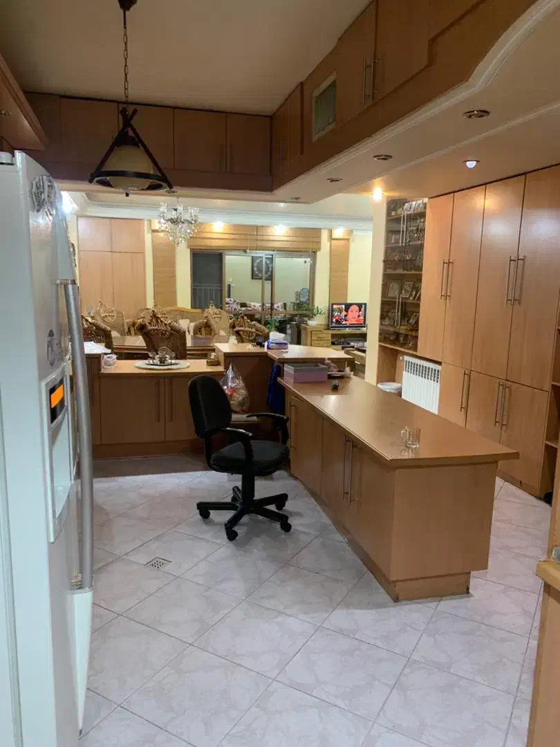 آپارتمان طبقه سوم تک واحدی ۱۴۵ متر|فروش آپارتمان|اصفهان, تخت فولاد|دیوار