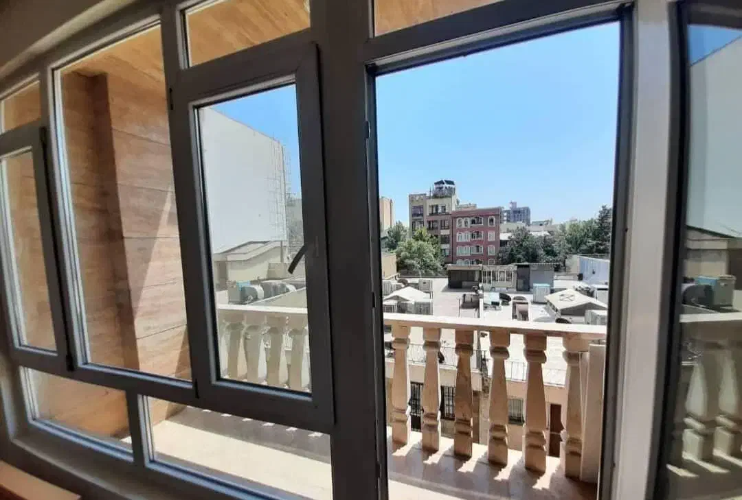 گل ها جردن  ۱۲۵  متر ۵ ساله آفتابگیر|فروش آپارتمان|تهران, امانیه|دیوار