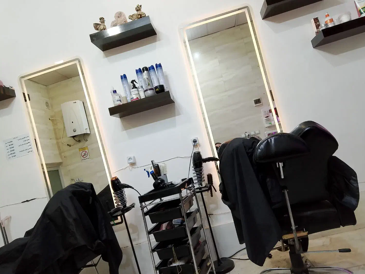 آینه آرایشگاه|آرایشگاه و سالن‌های زیبایی|مشهد, عسگریه|دیوار