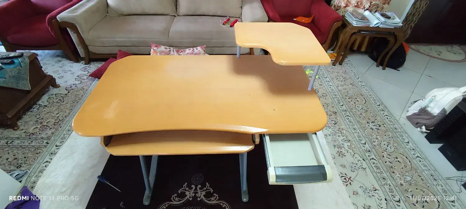 لوازم منزل|تلویزیون و پروژکتور|ری, ولی آباد|دیوار