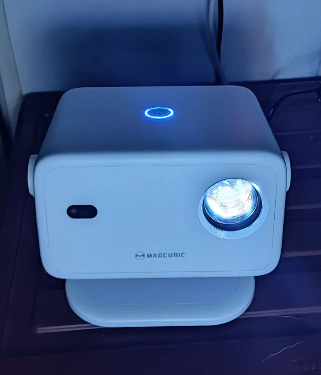 ویدئو پروژکتورMagcubic L018با قابلیت چرخش 360 درجه|تلویزیون و پروژکتور|گراش, |دیوار