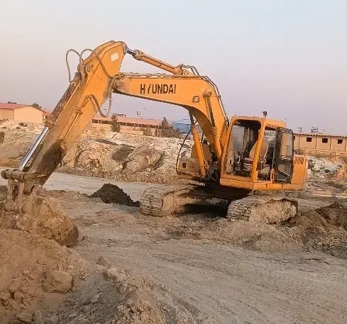 بیل هیوندا ۲۱۰ خط ۷|خودرو سنگین|کرمان, |دیوار