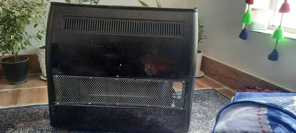 بخاری بزرگ و سالم|بخاری، هیتر، شومینه|فیروزآباد (فارس), |دیوار