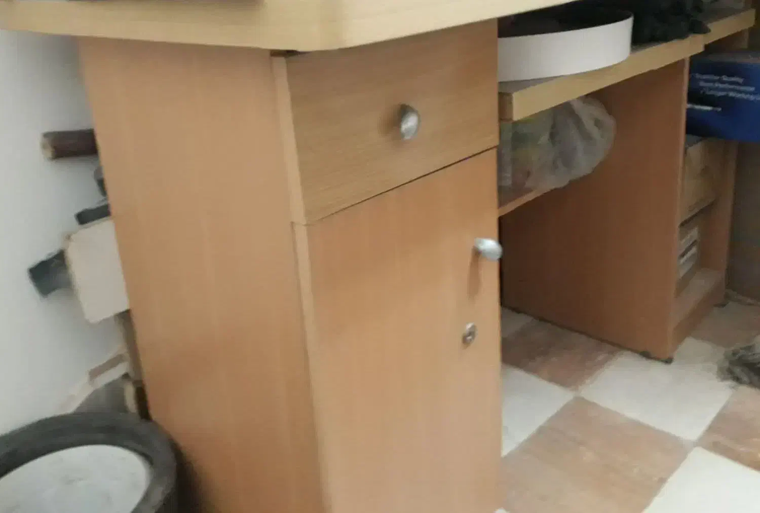 میز کامپیوتر|میز تحریر و کامپیوتر|شاهین‌شهر, فدک|دیوار