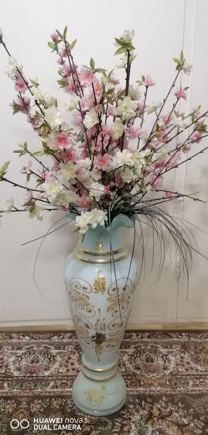 گلدان ایستاده شیشه ای|گل مصنوعی|تهران, قصر فیروزه ۲|دیوار