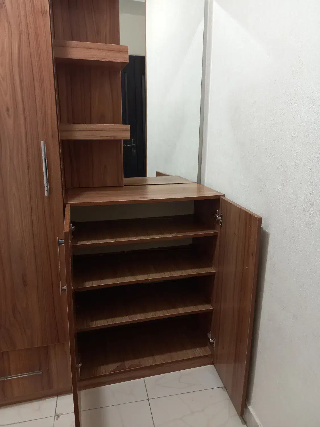 جاکفشی کمد|جاکفشی، کمد، دراور|محمدشهر, همایون ویلا|دیوار