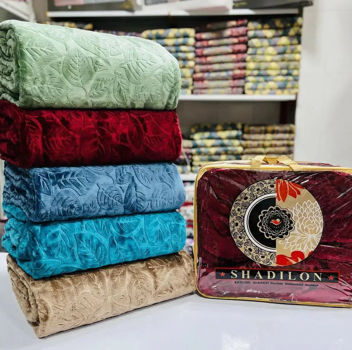 پتو|رختخواب، بالش، پتو|بیجار, |دیوار