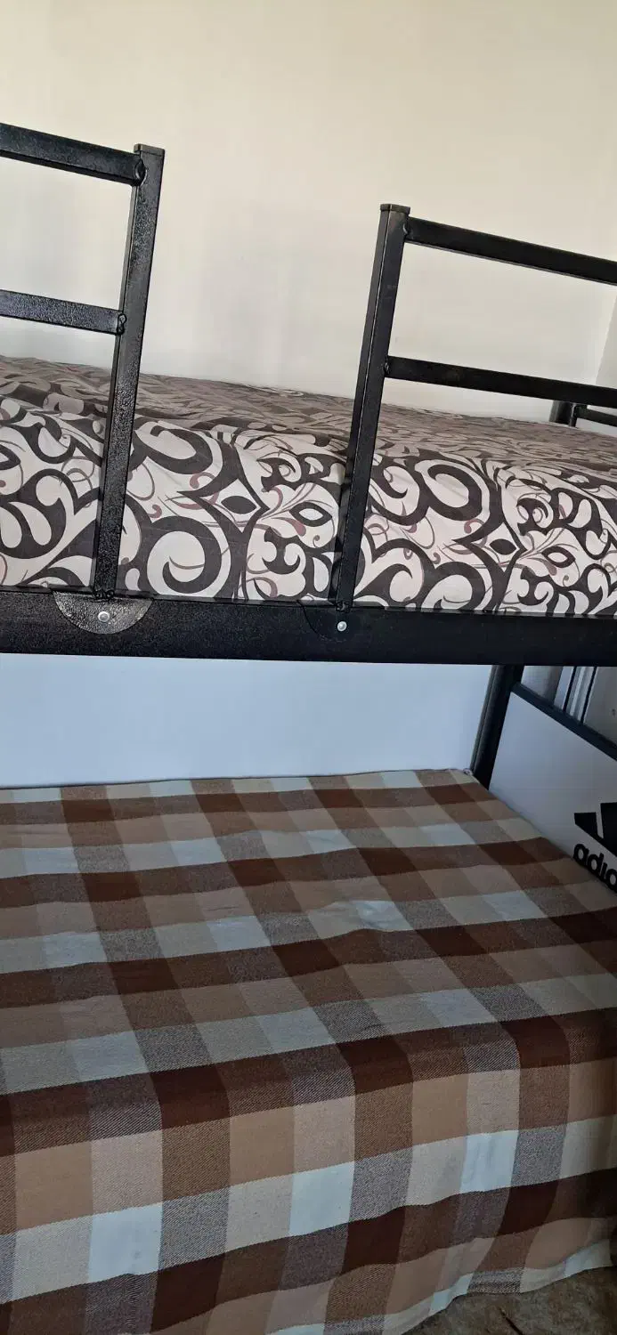 تخت فلزی دوطبقه adidas|تخت و سرویس خواب|قزوین, |دیوار