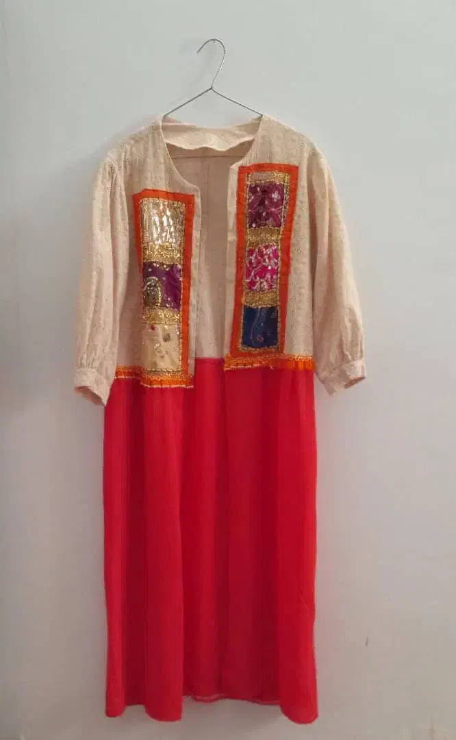 مانتو کنفی|لباس|فسا, |دیوار