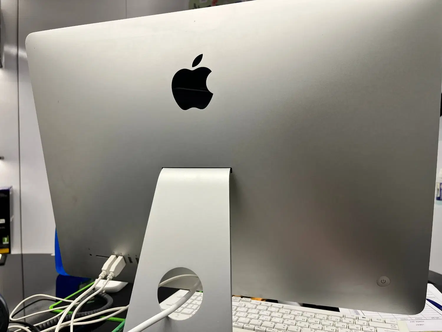 iMac اپل|رایانه رومیزی|اصفهان, درب کوشک|دیوار