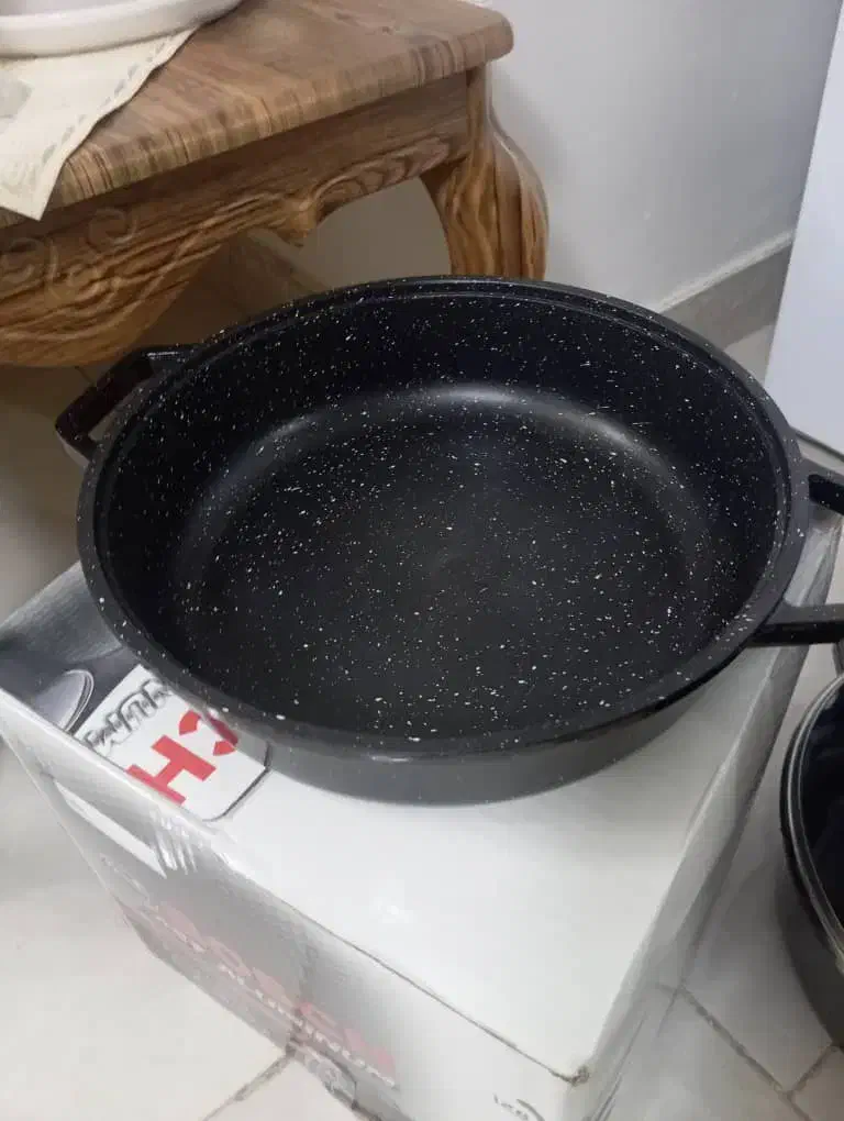 سرویس ۷پارچه چدن|ظروف پخت‌وپز|هشتگرد, فاز ۳ مهستان|دیوار