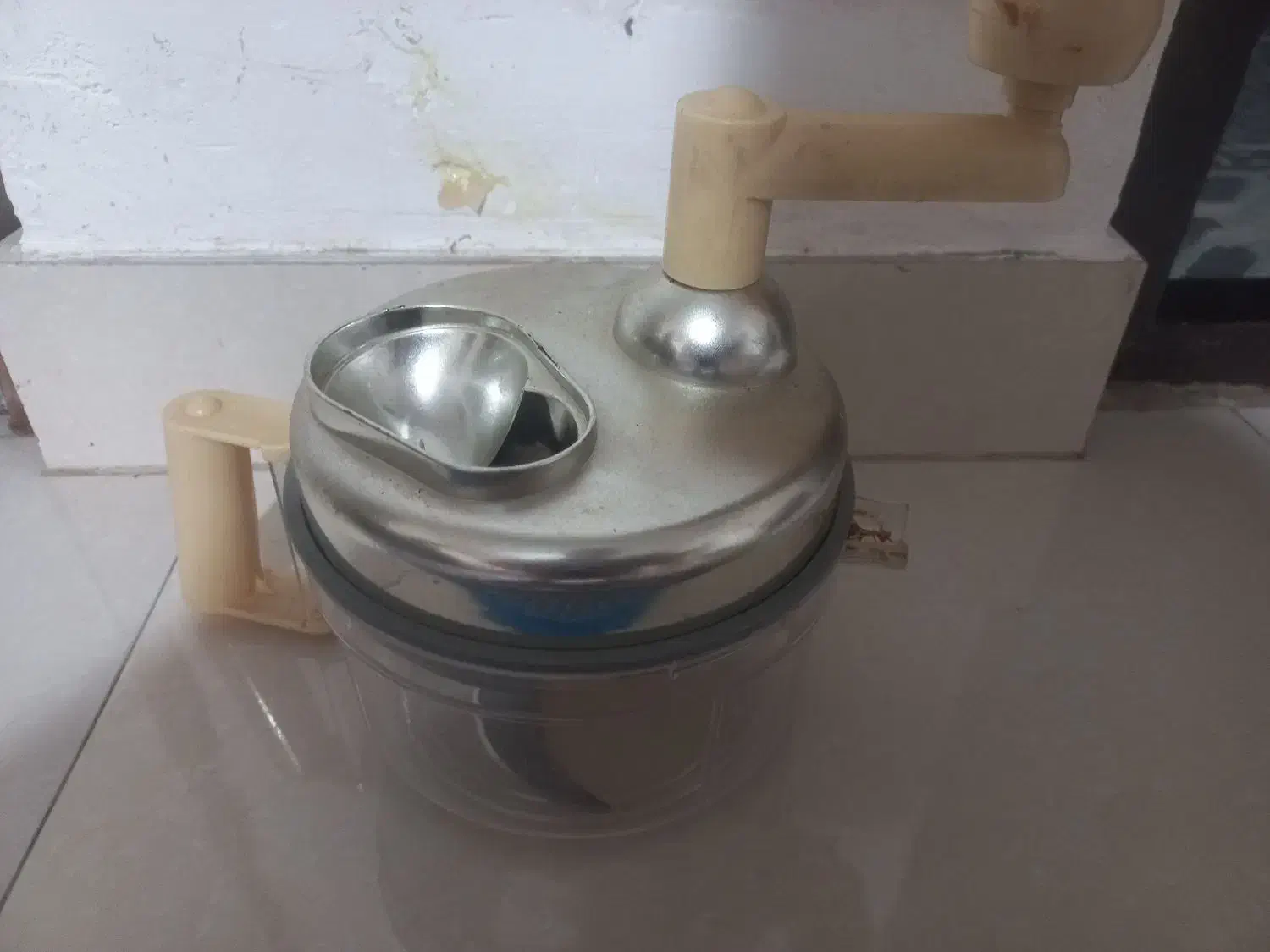 خورد کن دستی|خردکن، آسیاب، غذاساز|رشت, کوی فکوری|دیوار