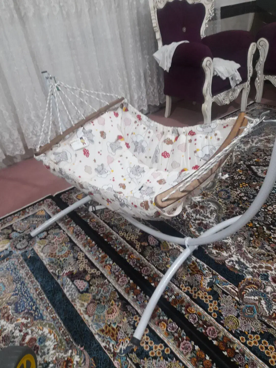 گهواره نوزاد|تخت و صندلی بچه|آبیک, |دیوار