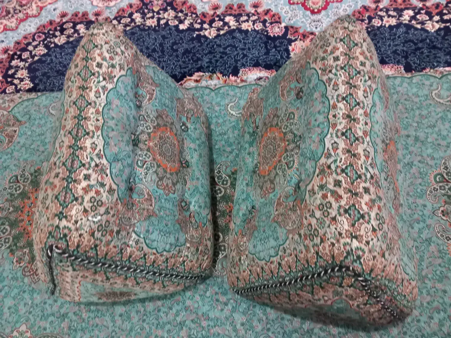 شاه نشین|رختخواب، بالش، پتو|قم, بنیاد|دیوار