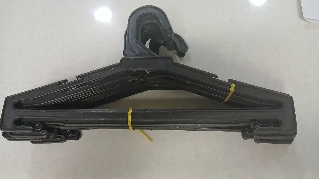 آویز لباس|بندرخت و رخت‌آویز|قم, مهدیه|دیوار