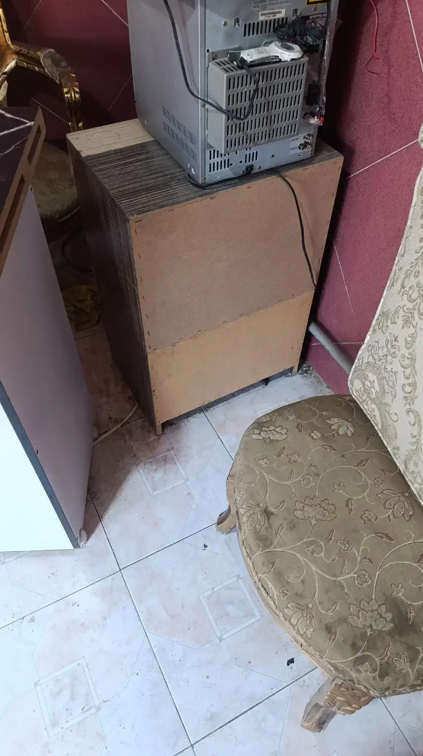 ی دونه میزتحریر وی ست ۴کشو |میز تحریر و کامپیوتر|ری, صالحآباد شرقی|دیوار