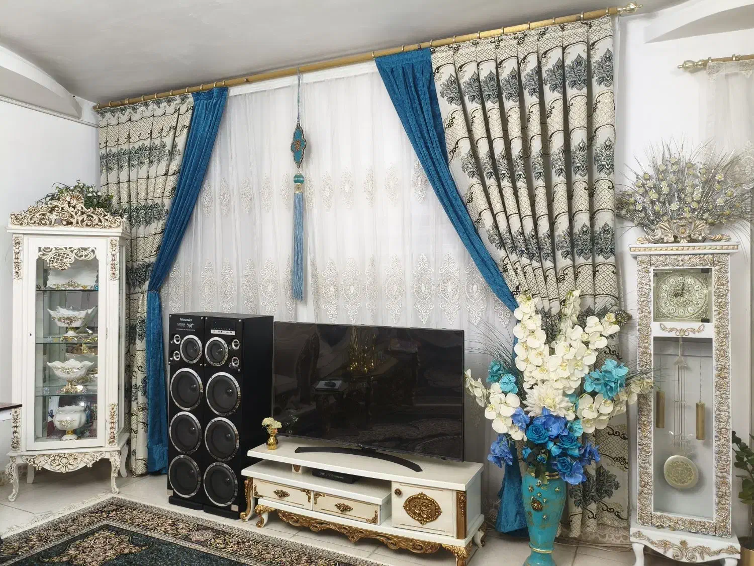 فروش لوازم خانگی درحد نو|بوفه، ویترین، کنسول|سیرجان, |دیوار