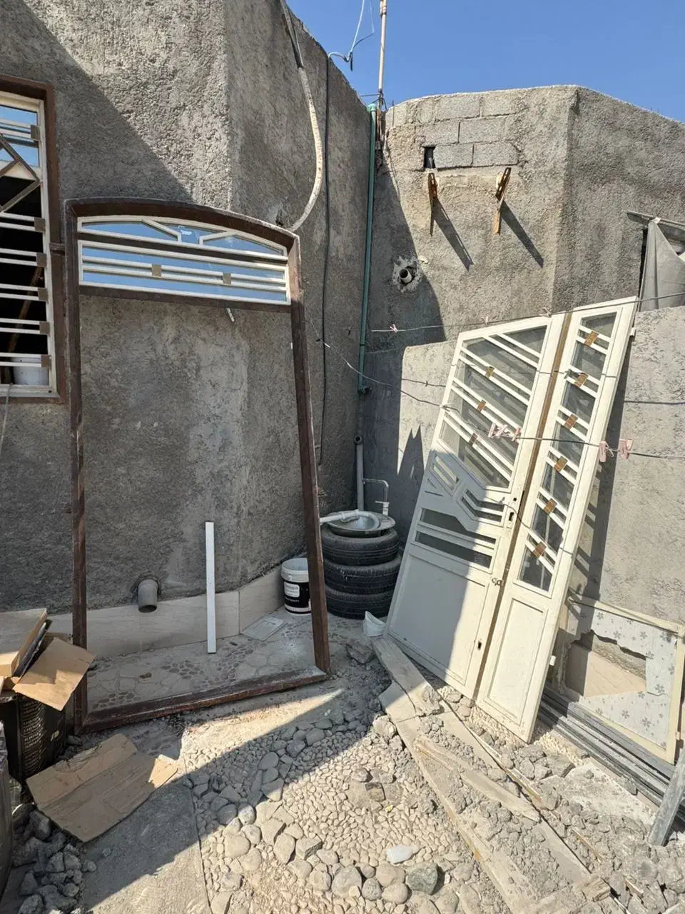 درب آهنی ساختمان . نو و تمیز و درجه یک|مصالح و تجهیزات ساختمان|لامرد, |دیوار