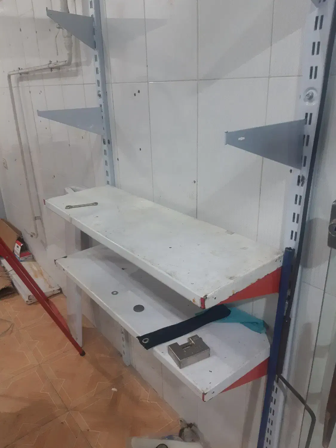 قفسه آهنی|کتابخانه، شلف، قفسه‌های دیواری|شفت, |دیوار