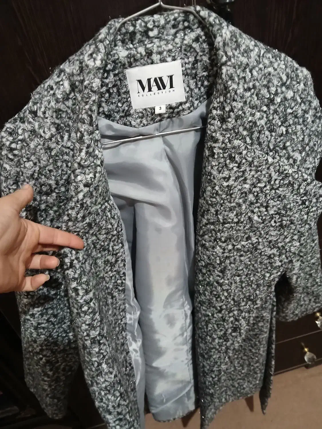 پالتو|لباس|قم, شهر قائم|دیوار