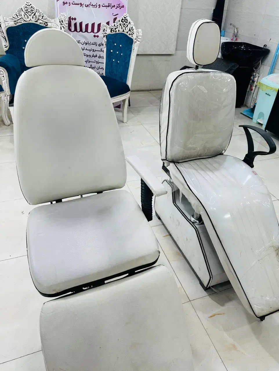 صندلی اصلاح طرح برقی در حد نو رنگ سفید|آرایشگاه و سالن‌های زیبایی|یزد, |دیوار