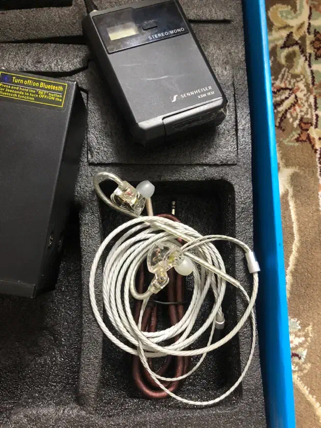 ایر مانیتورینگ سنهایزر|صوتی و تصویری|ری, علایین|دیوار